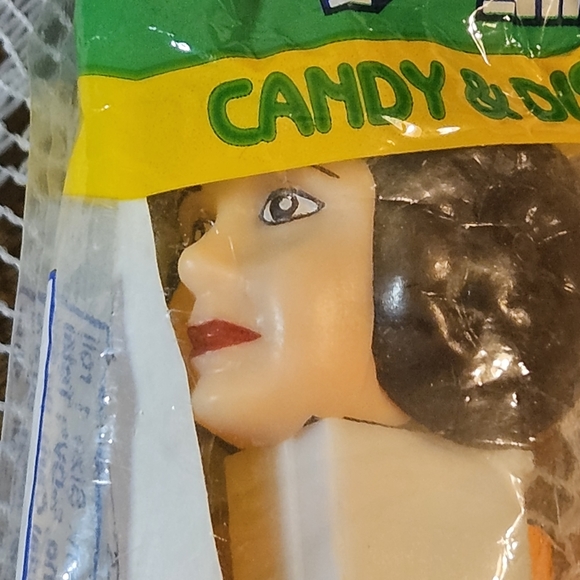 STAR WARS CANDY - PEZ - EPISODE 1 FILM ACTION CONTAINERS - WONKA TART N TINYS - Picture 5 of 11